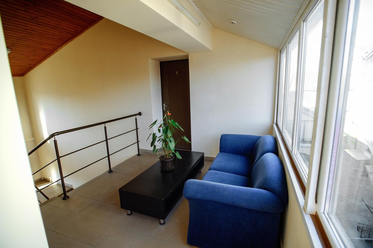 Your Hostel Chisinau Bagian luar foto