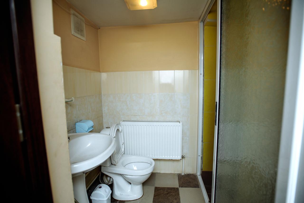 Your Hostel Chisinau Bagian luar foto